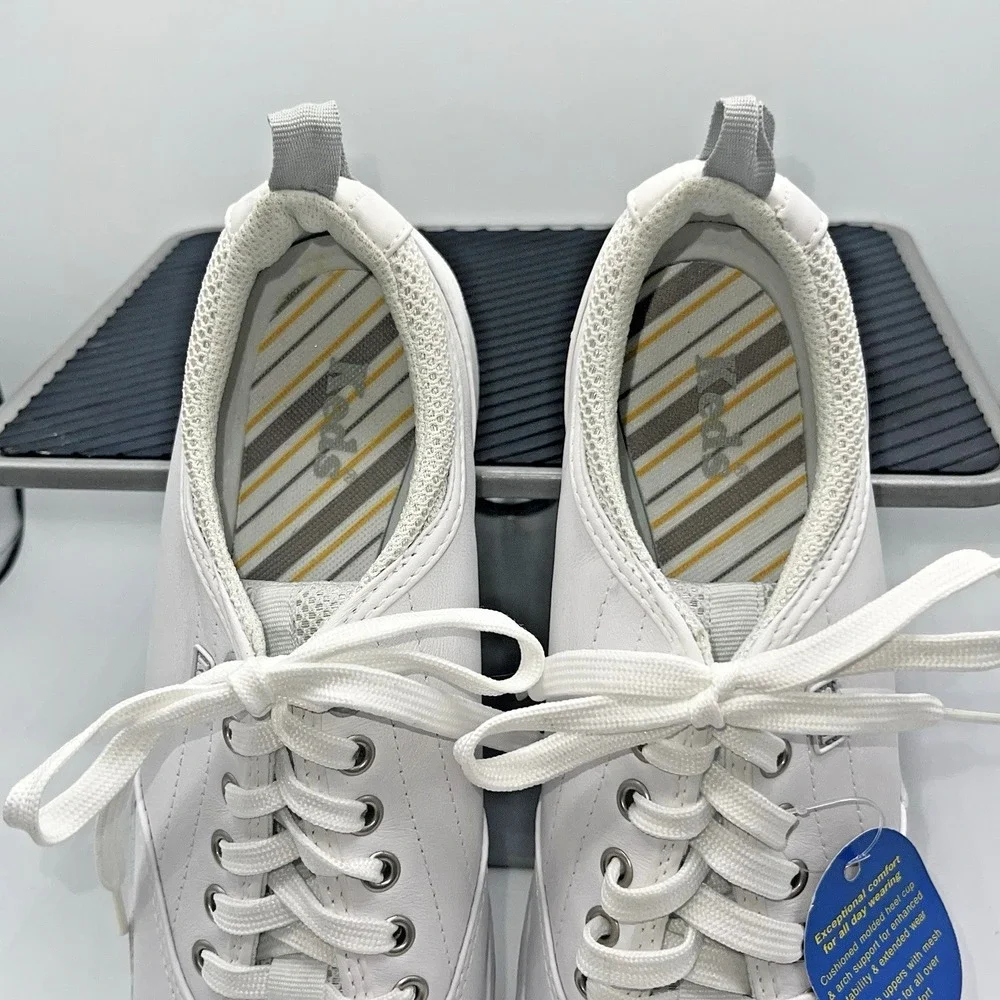 Keds White‎ Leather Classic Original Sneaker Shoes Womens 8